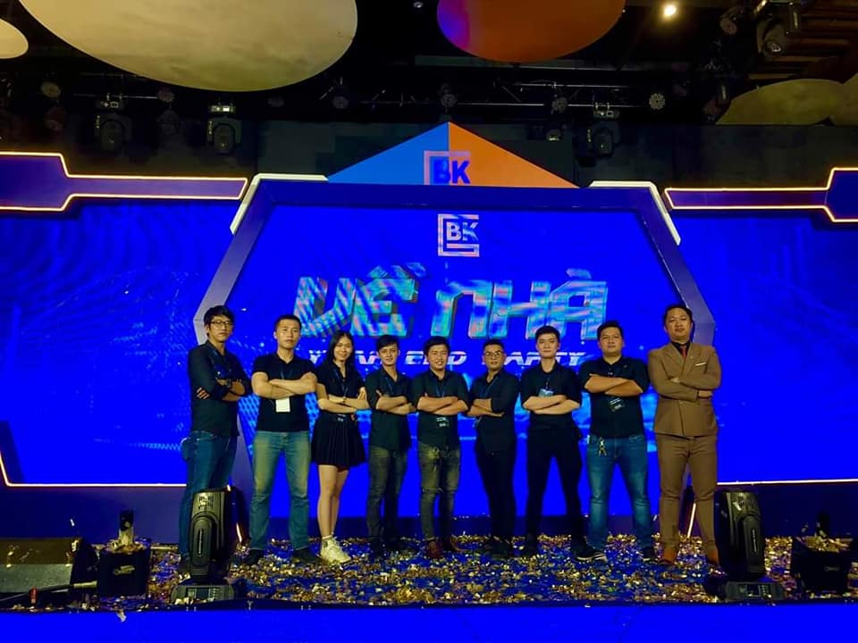 Tiệc cuối năm của BK - về nhà -